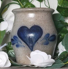 Vintage Rowe Pottery Works 5" Blue Heart Floral Salt Glazed Crock Vase 1991