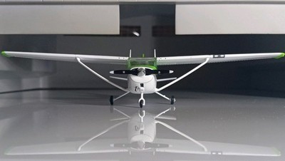 GeminiJets Cessna 172 Skyhawk N393SP 1:72 Diecast Model Green