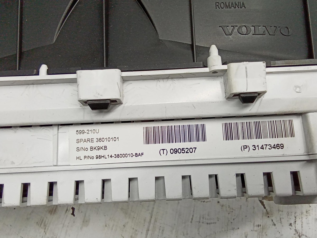 VOLVO XC60 Instrument Cluster Speedometer 31473469 1.97