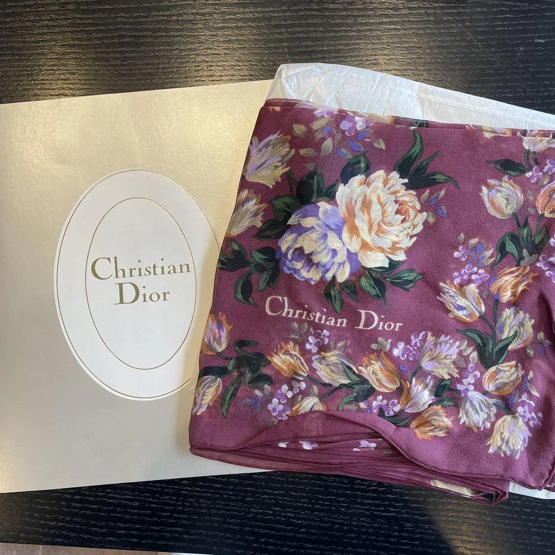 Foulard Christian Dior violet à fleurs en soie 85 cm x 85 cm neuf avec étiquettes