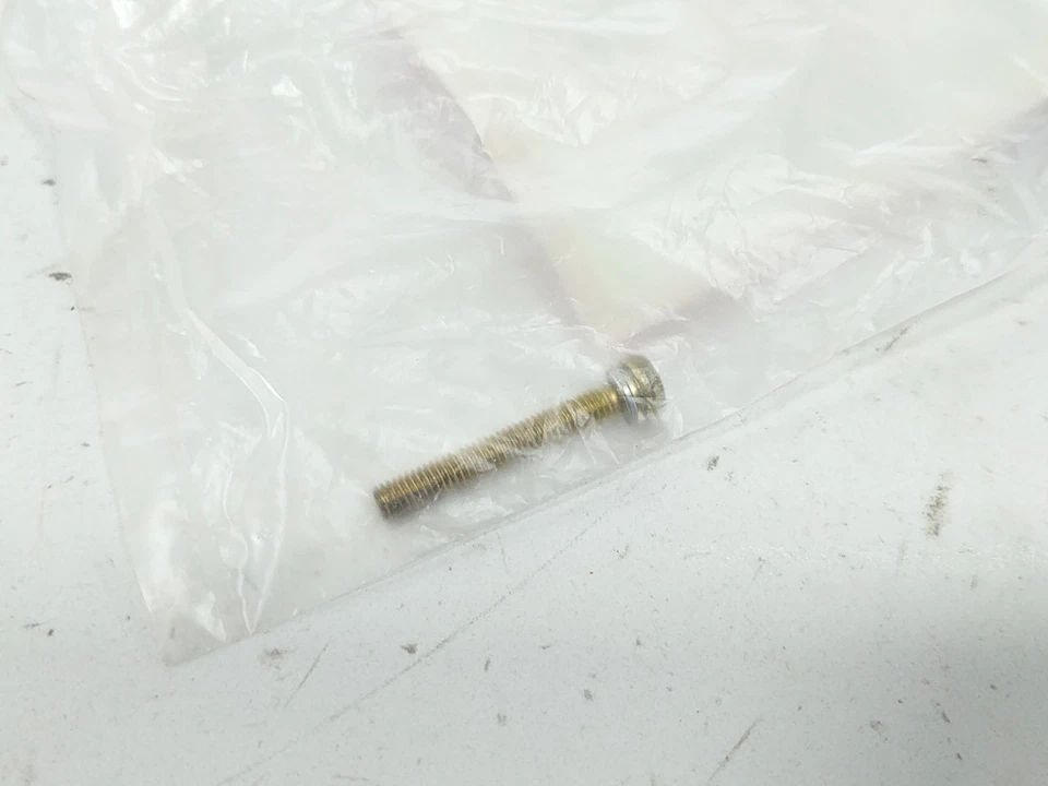 86 87 Honda VFR 700 F Interceptor Bolt 37305-KE5-008 Foto 2 de 4