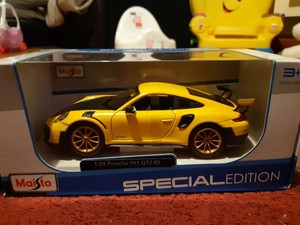 maisto porsche 911 gt2 rs