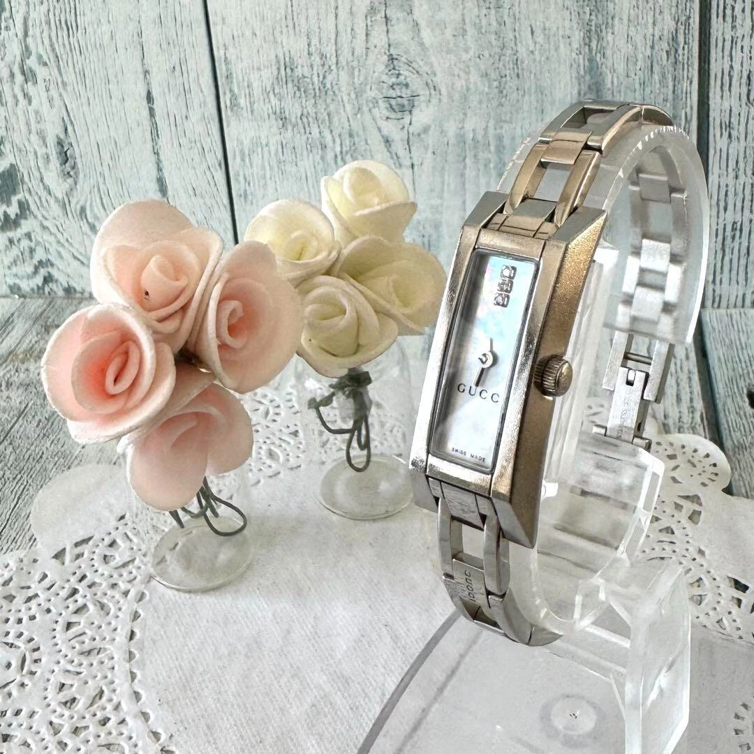 Montre GUCCI 110 argent 3P diamant occasion du Japon voir description
