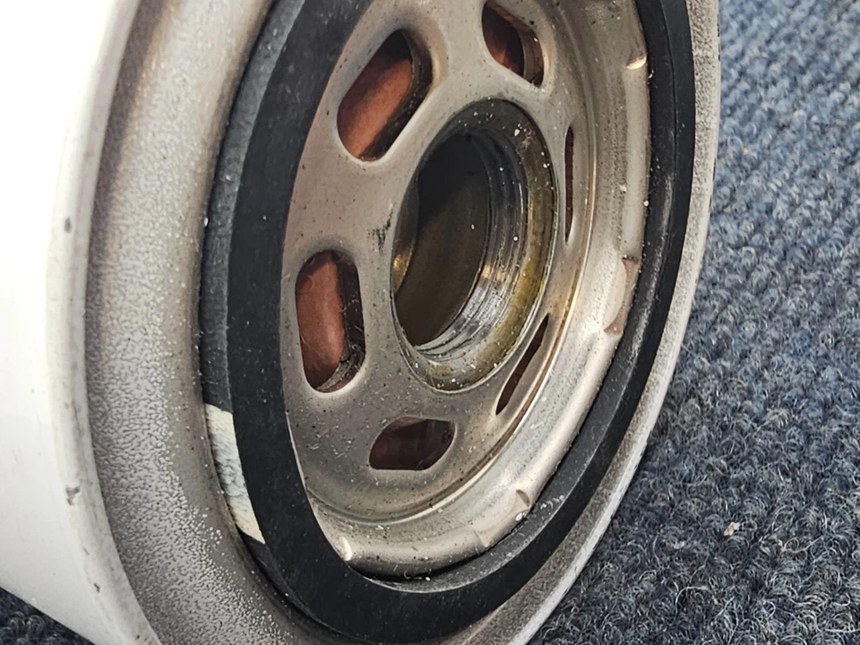 Filtro de aceite de motor Motorcraft FL-820-S para Ford E-350 Super Duty 2003-2025 Foto 3 de 4