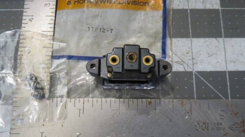 Microswitch Honeywell NUEVO pulsadores, tapas de hongos, lentes, bloques de contacto - Imagen 34 de 45