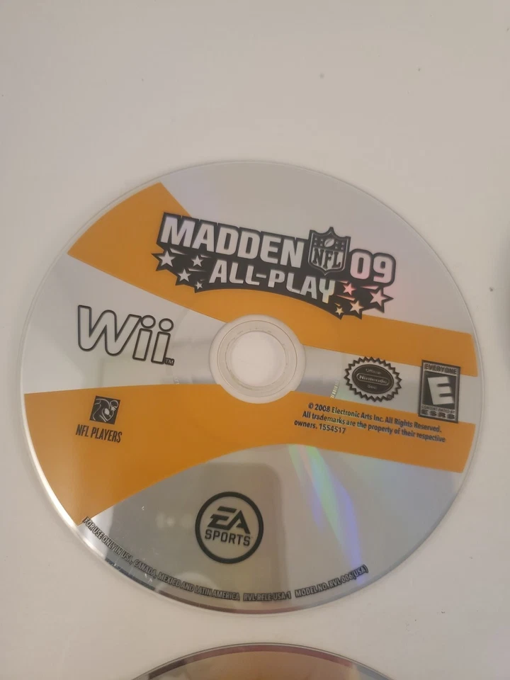 Lot of 4 Wii Disc Only Sports Games. Madden09,fifa09,tiger09 AND Nhl2k9 - Image 2 of 4