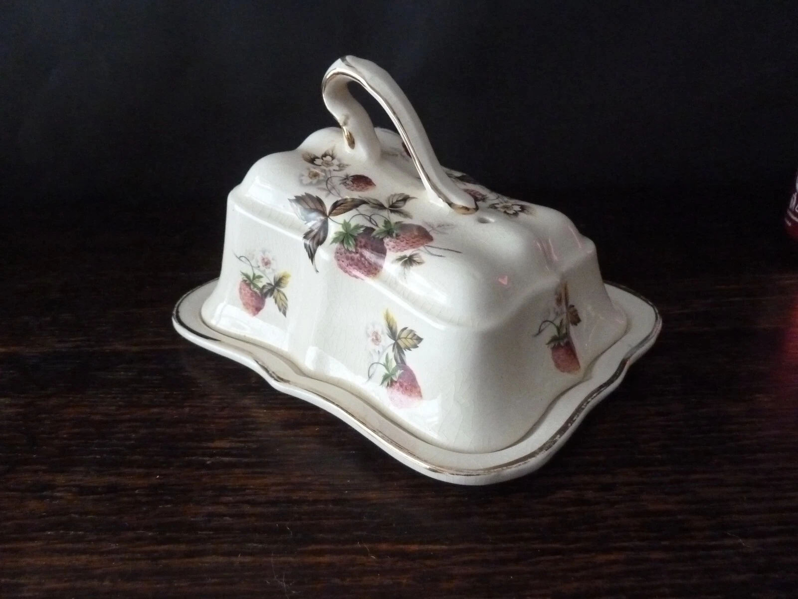 Vintage 1930's Arthur Wood Strawberries Cheese / Butter Dish