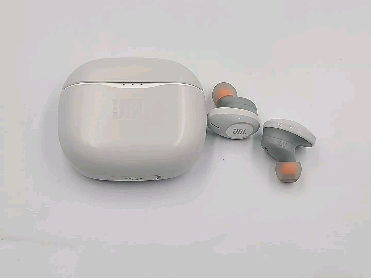 Foto 1 di 6