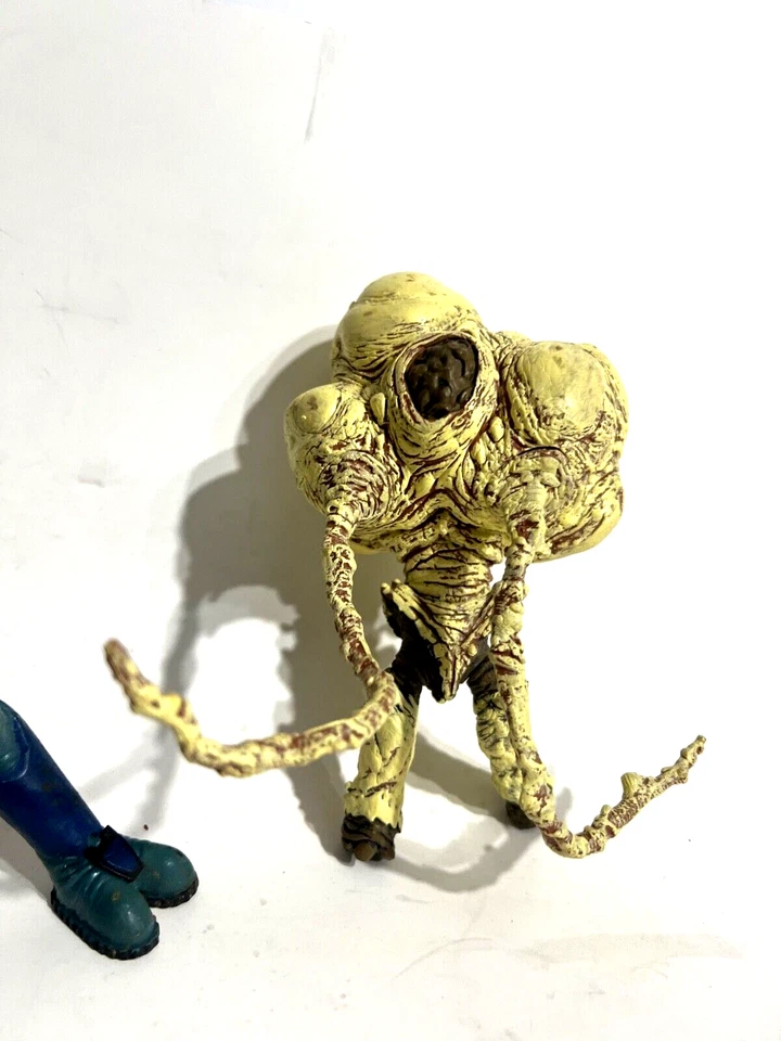 Halo Series 2 & 5 Flood Carrier Covenant Elite 7' Action Figures Joyride Studios - Image 2 of 4