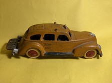 HUBLEY CAST IRON YELLOW CAB ORIGINAL TOY PLYMOUTH 4 DOOR TAXI AUTOMOBILE