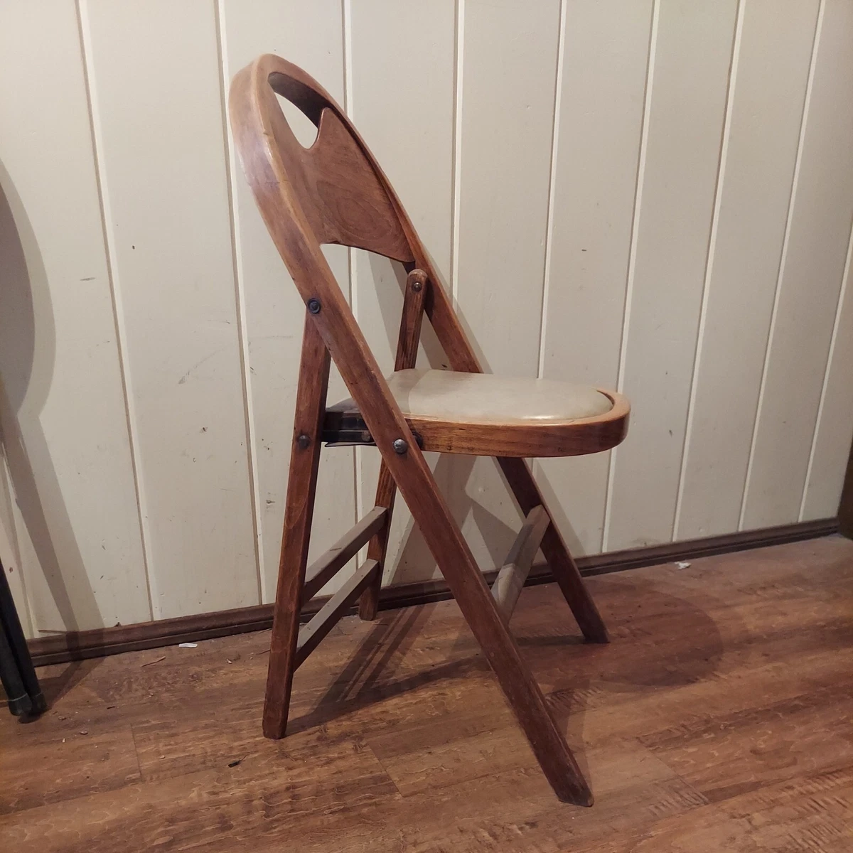 Vintage Wooden Slat Folding Chair with bottom cushion. X