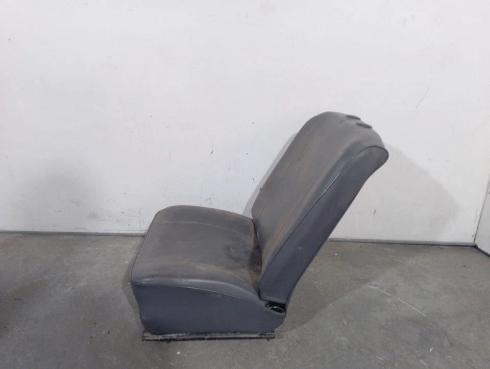 7700710690 LINKER VORDERSITZ / 7700710690 / 5416270 FÜR RENAULT 4 BERLINA/FAMILI - Bild 4 von 4