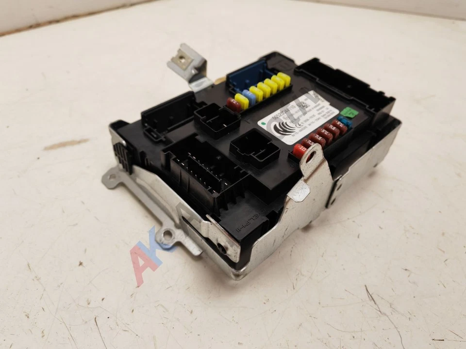 Jeep Renegade 2015-2019 BCM Body Control Module Fuse Box 00520044110 - Image 3 of 4