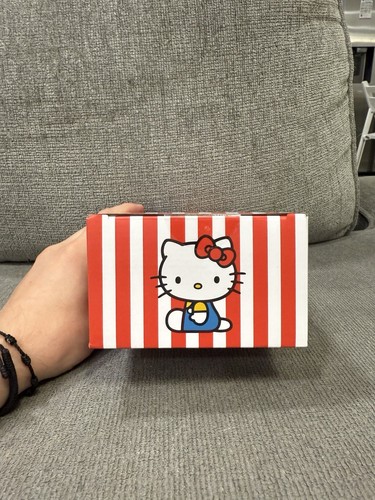 Hello Kitty Block Figure Building Set Sanrio 104 Pieces - Picture 4 of 4