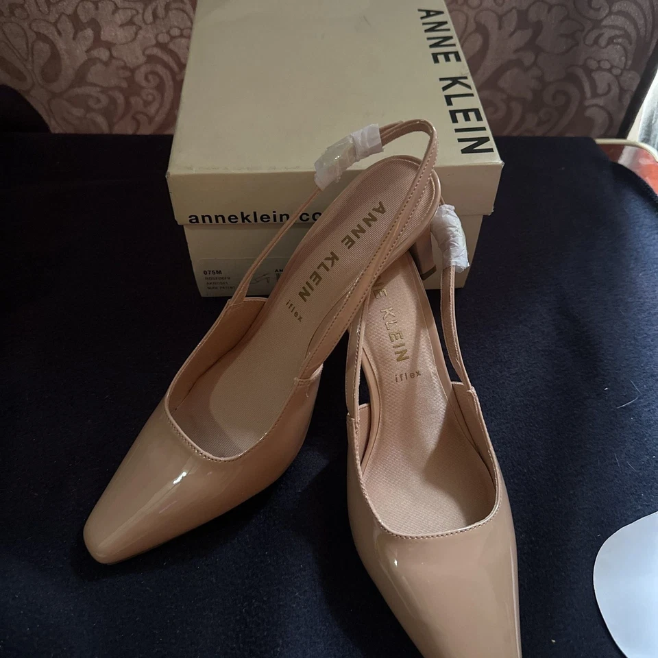 Salto Anne Klein Feminino Rosel Patente Biqueira Quadrada - Imagem 2 de 4