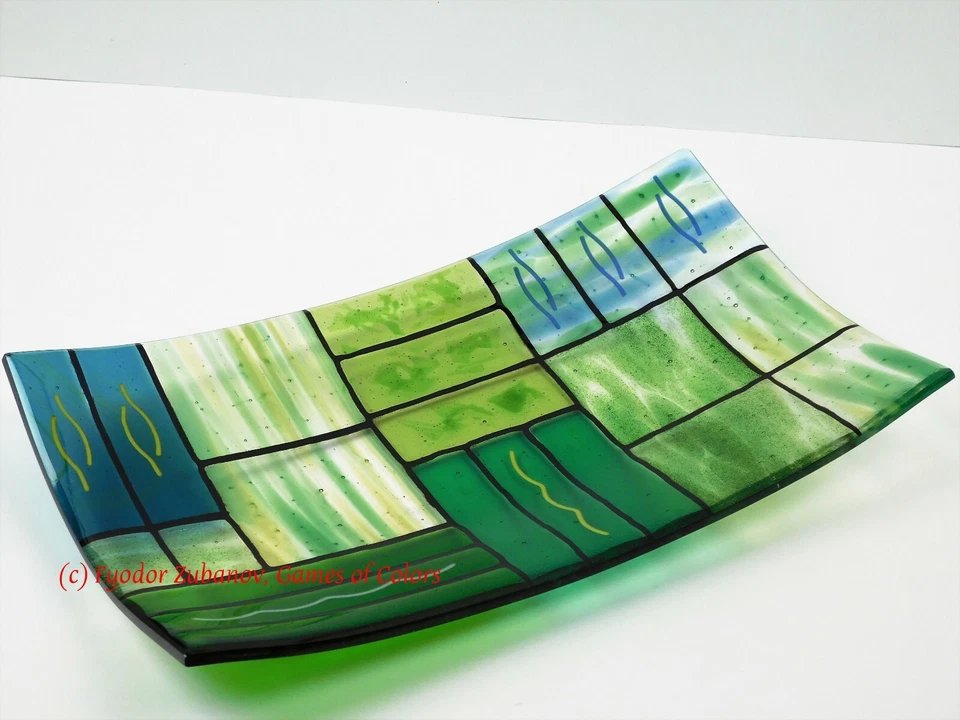 Juegos de Colores: Una Placa Decorativa de Vidrio Fundido "Una Suave Mezcla de Colores"-Verdes Foto 2 de 4