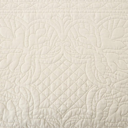 Cream Quilted Daybed Cover with Scalloped Edges & Shams, All-Season Comfort - Picture 11 of 11
