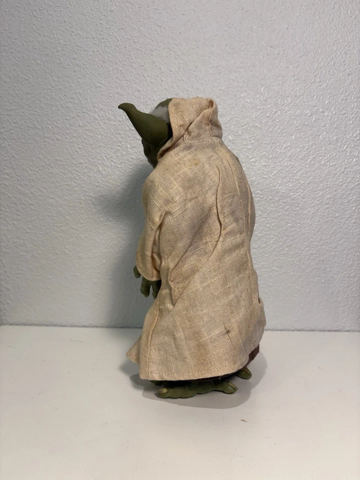 Фигурка говорящей игрушки куклы Йоды из Star Wars 2005 «Месть ситхов» 12 дюймов НЕ ТЕСТИРОВАЛАСЬ - Изображение 2 из 4