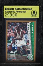 BAS 1992-93 Fleer Dee Brown #12 Authentic Auto 3c7