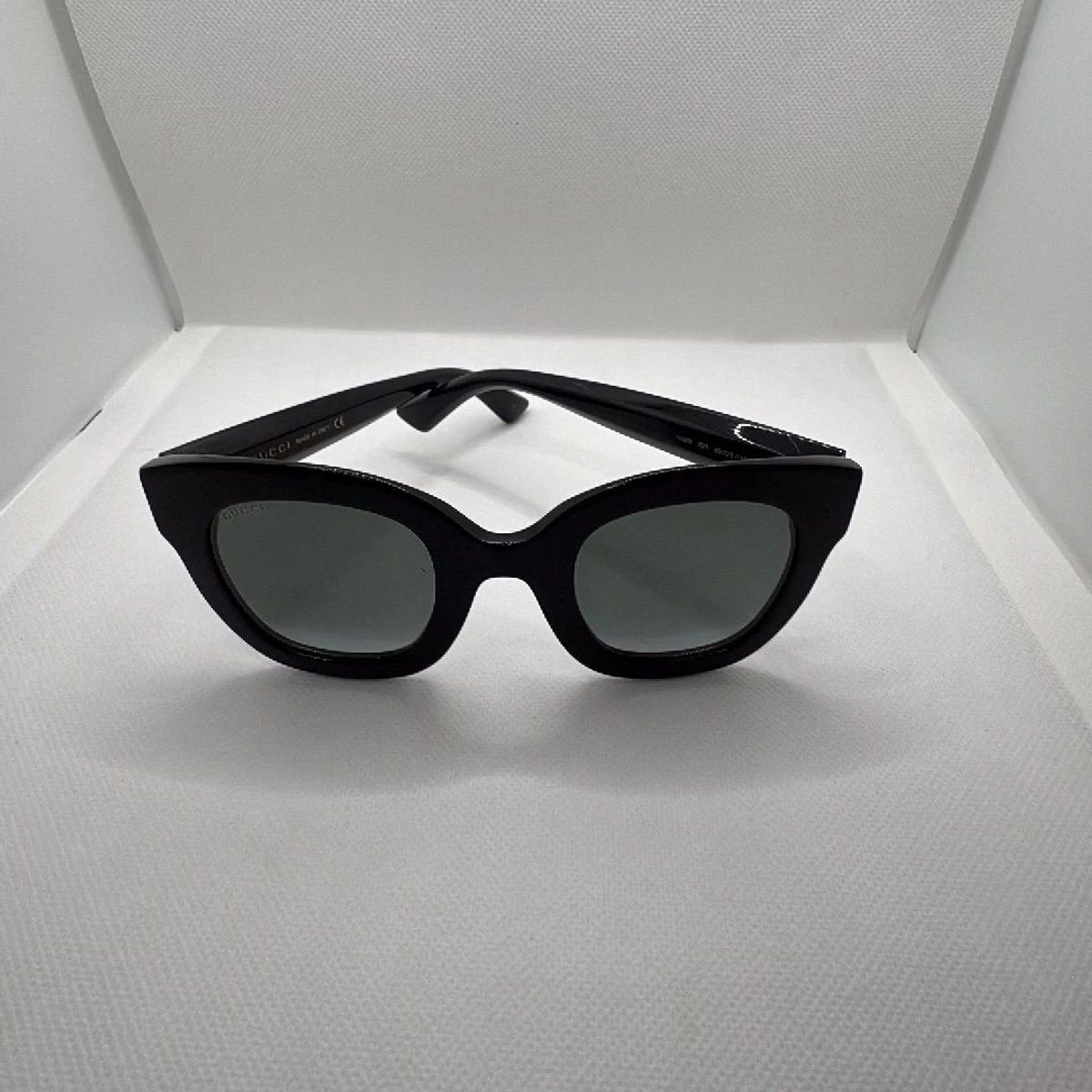 Gucci Women\'s Black Oversized Square Sunglasses with Stars Gucci Acetate Crystal Star Round Frame Sunglasses GG0208S  main image 2