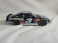 2001 DALE EARNHARDT #3 OREO GM Goodwrench Service Plus 2001 Monte Carlo 1:24 BXQ