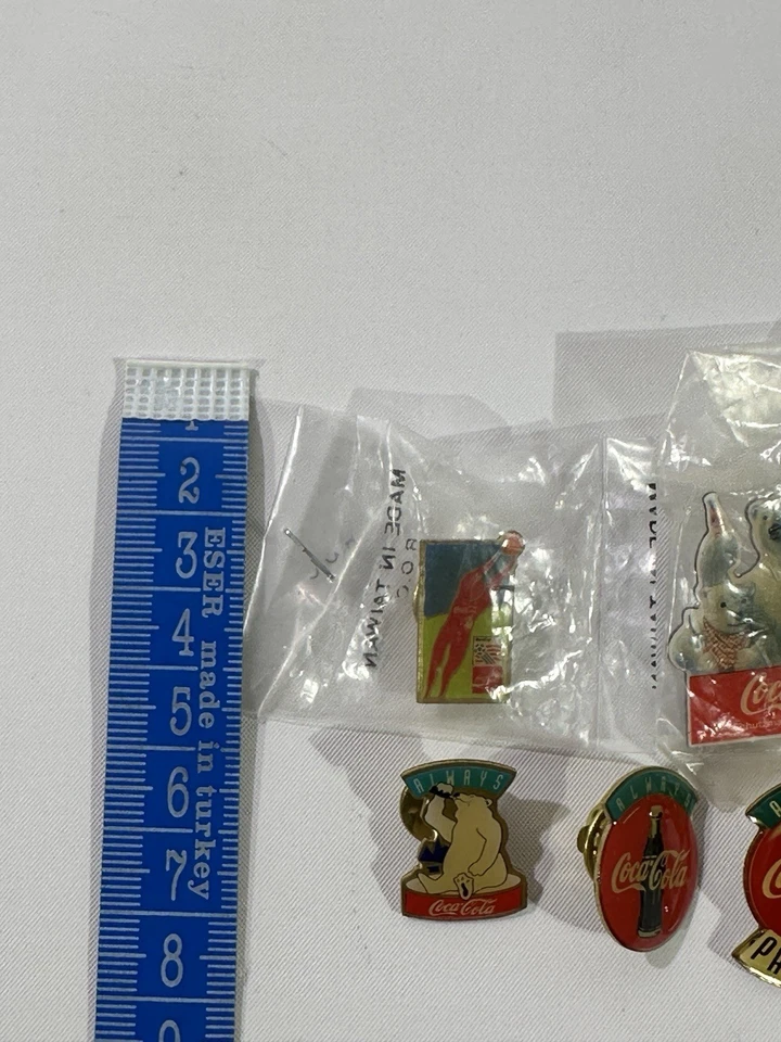 7 Retro Coca Cola Pins Button Anstecker Retro Pin Sammeln 90er Jahre HL6 - Bild 3 von 4