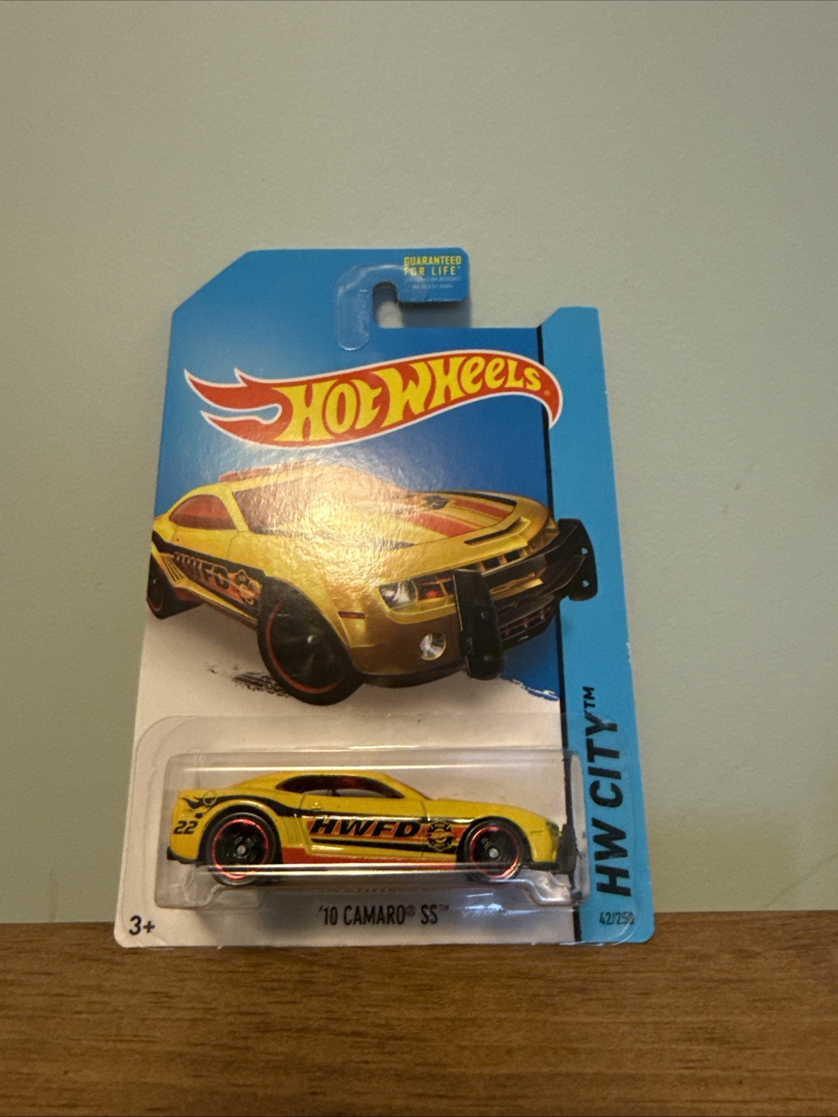 2014 Hot Wheels ’10 Camaro SS Yellow – HW City #42/250 1355