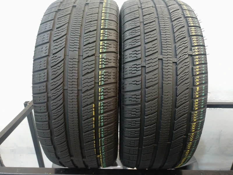 2 Pneumatici USATI OVATION VI782AS 195/50 R15 86 V DOT: 50234 stagioni