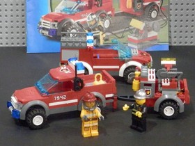 LEGO City Lot Police Station 60141 & 7942 Off Road Fire Rescue With Minifigures