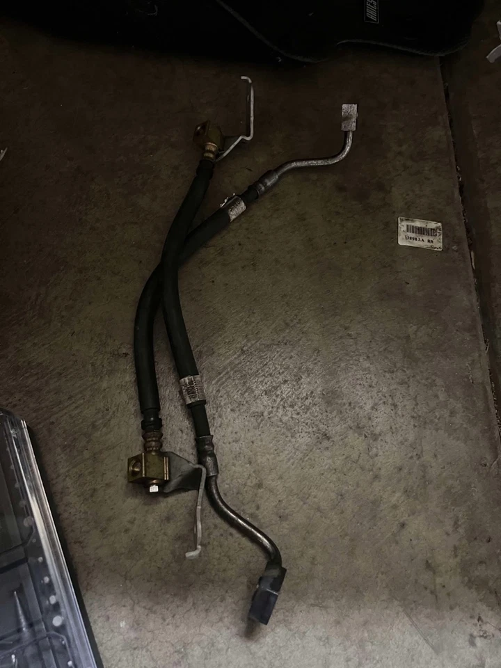 Dodge Charger/Challenger Set of Rear SRT Brembo 4 Piston Brake Caliper - Image 4 of 4