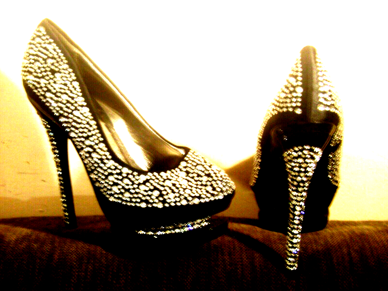 VIGO FIONE Black Rhinestone Party Shoes for Women Size 8 Lacquered Finish