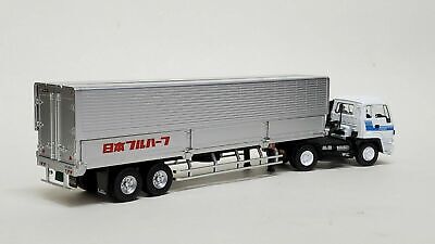 1:64 Tomica Limited Vintage NEO LV-N211a Isuzu 810EX Wing