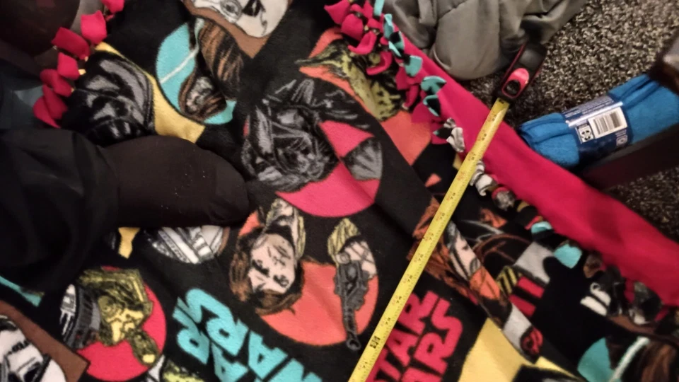 Manta hecha a mano de lana retro vintage de Star Wars -- Darth Vader Han Solo Yoda Foto 2 de 3