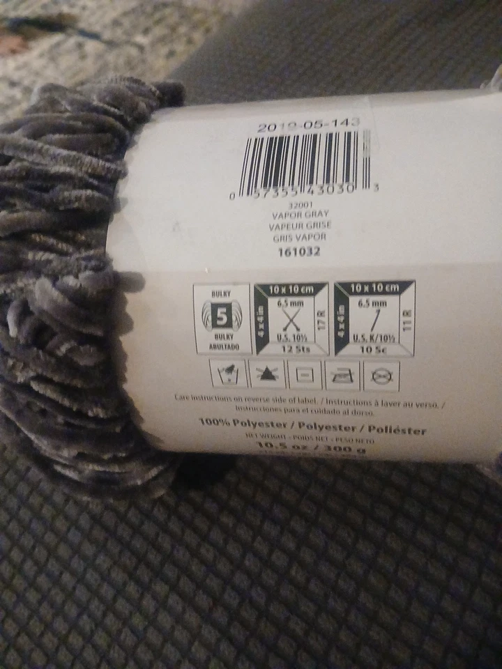 Bernat Velvet Yarn 10.5 oz Vapor Gray Soft Blanket Yarn for Knitting and Crochet - Image 3 of 4