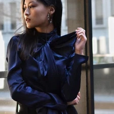 Frances Austen The Bow Back Black q00% Silk Blosuse Size S