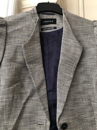 Women’s Jaeger Two Piece Skirt Suit Italian Luxury Fabric UK 16. Immaculate - Picture 4 of 13