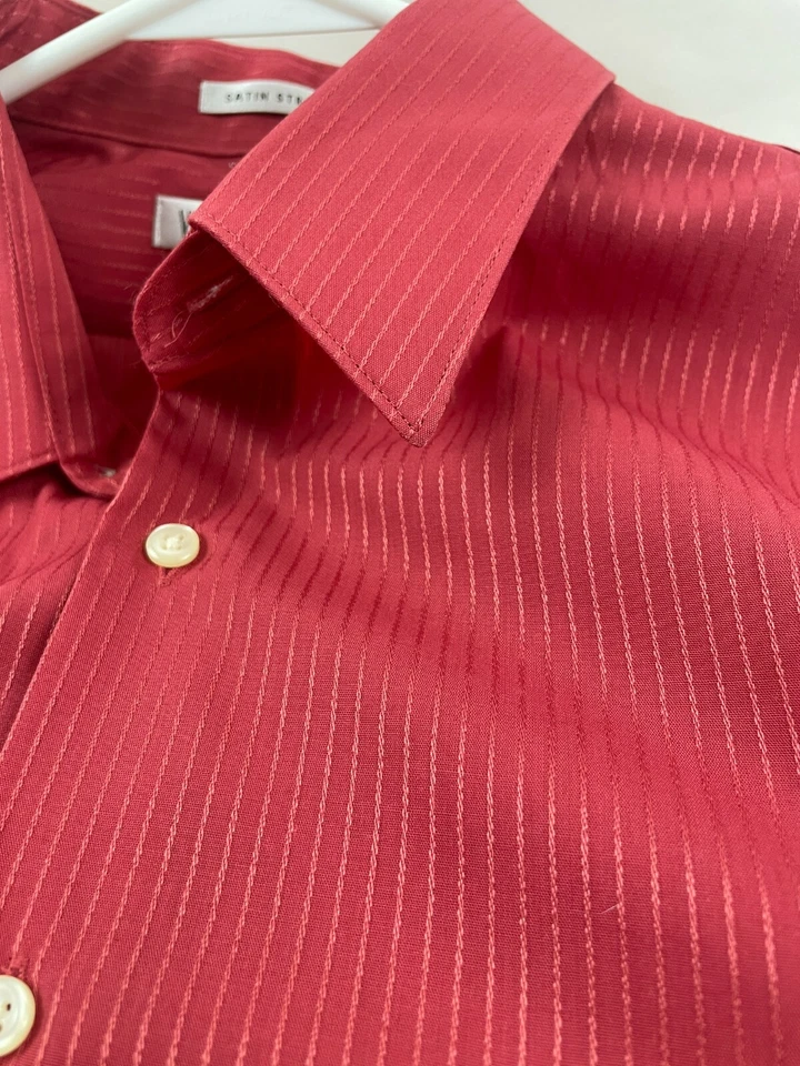 Van Heusen Men's Size 16.5 34/35 Pink/Red Long Sleeve w/ Pocket Stripe Button Up - Image 3 of 4