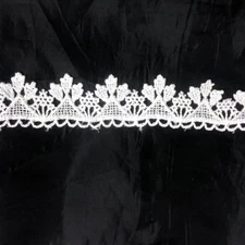 1 Yard White Venice Lace Double Scalloped Unique triangle Design 1" W