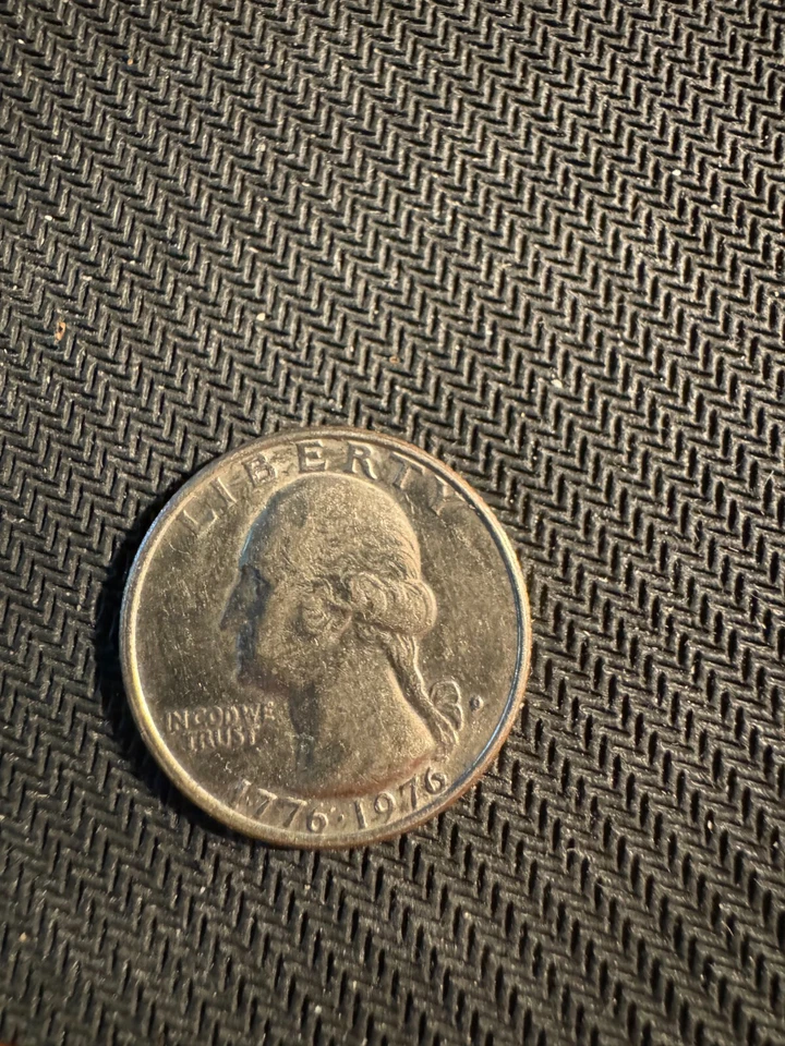 2)U.S. Mint 1776-1976 Bicentennial Quarter (1) No Mint Mark (1) Filled Mint Mark - Image 3 of 4