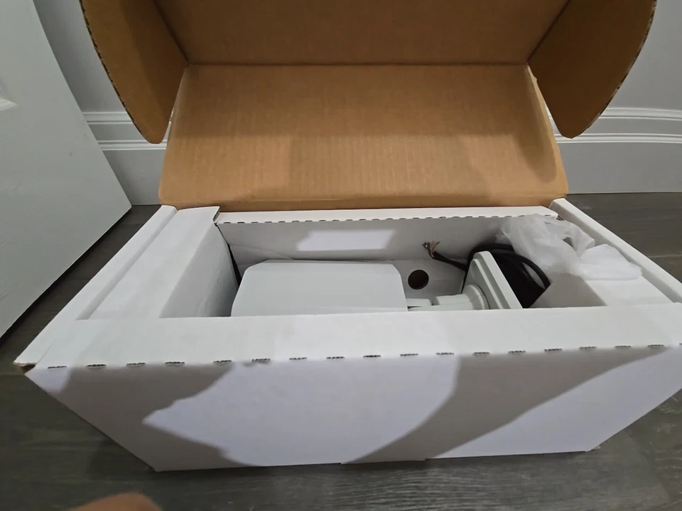 Avigilon 2.0W-H3-BO2-IR  2MP 9-22mm PoE Security Camera HD - Image 4 of 4