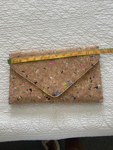 The Cork It Clutch Vintage Handbag - Picture 17 of 19