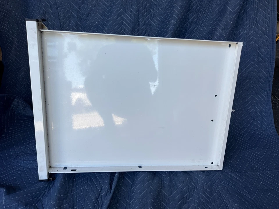 "Cajón Snap On Epiq 2"" - Estándar 20"" de ancho, blanco brillante con borde cromado" Foto 2 de 4