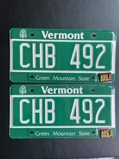 2002 Vermont License Plate Set Pair CHB 492