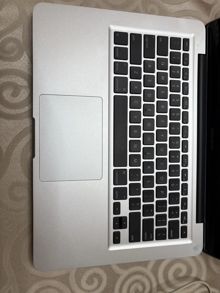 Apple MacBook Pro A1278 Core i7 2.9GHz 4GB Ram 750GB HD Excellent Condition - Image 3 of 4