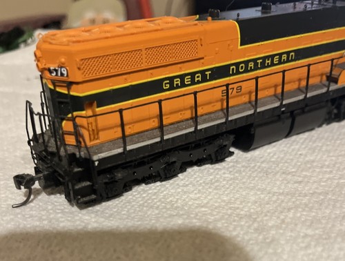 HO Scale Lot (3) Great Northern Diesel Locomotive GP9 + Rolling Stock - Picture 10 of 18