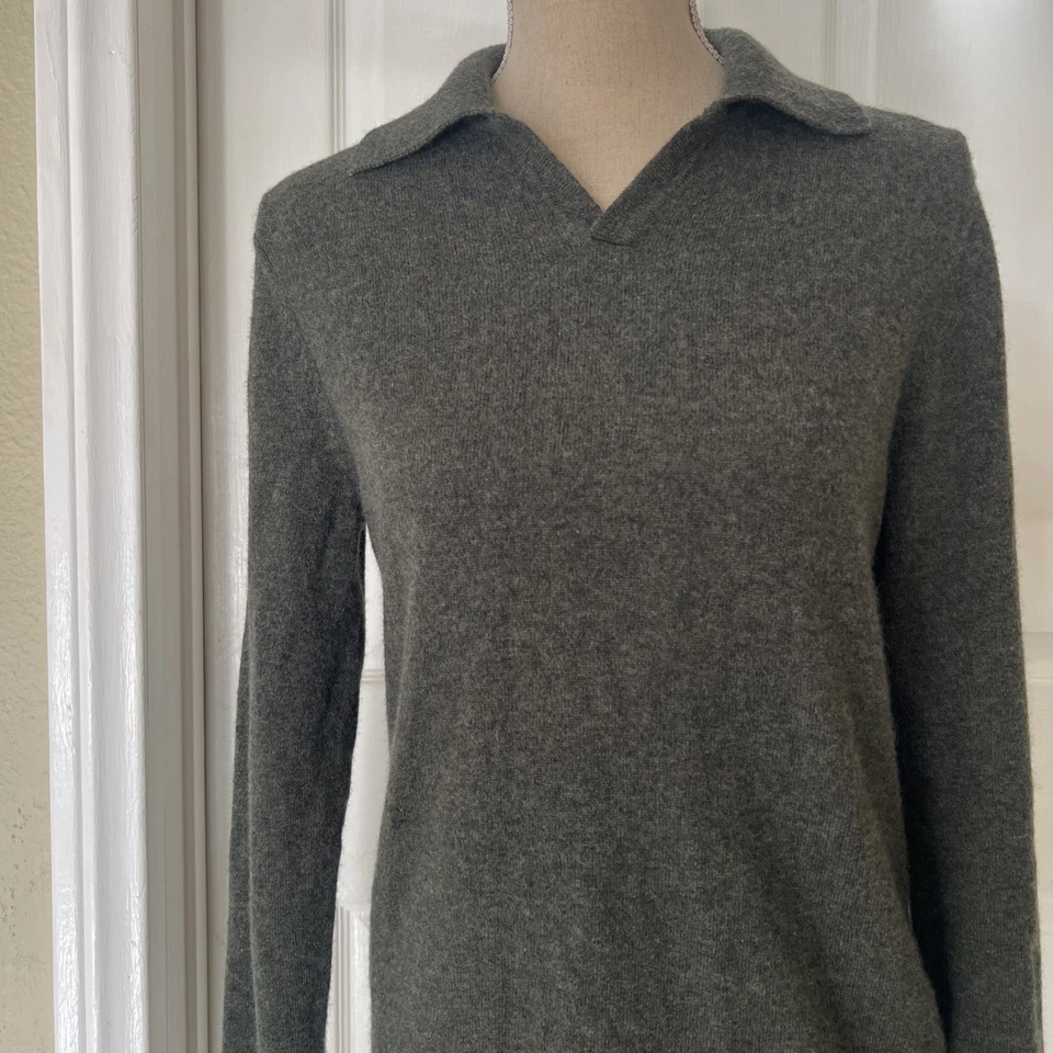 Neiman Marcus Women Cashmere Sweater Long Sleeves Size M - Image 2 of 4