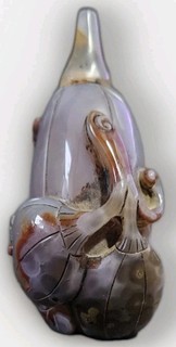 Chinese C18th/C19th Snuff bottle 'Bat & Butterfly' hand carved Agate QING superb