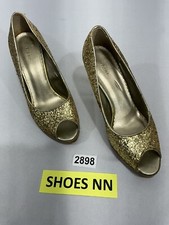 Womans Fioni Sinteticos Size 6.5 Gold Sequin Peep Toe Slip On Heel Pumps
