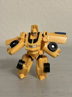 TRANSFORMER 3  BUMBLEBEE ACTION FIGURE TOY 2 IN 1 TOY CAR (PRE-OWNED)