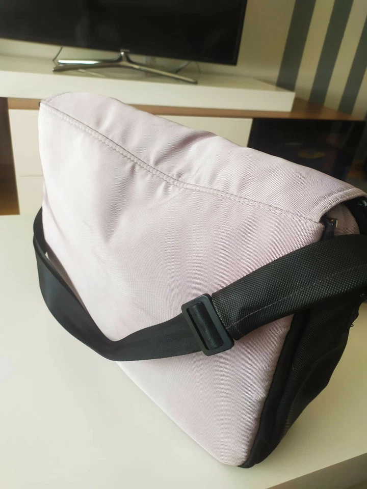 Bolso de carrito Mutsy Evo Original Marca Mutsy Varios departamentos Correa piel - Imagen 3 de 4